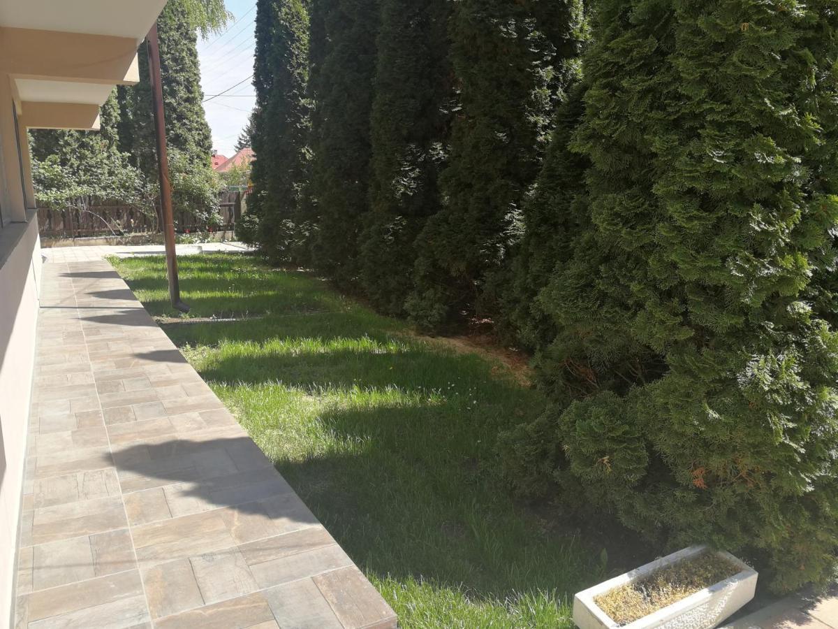 Rubin Apartman Hajdúszoboszló Extérieur photo